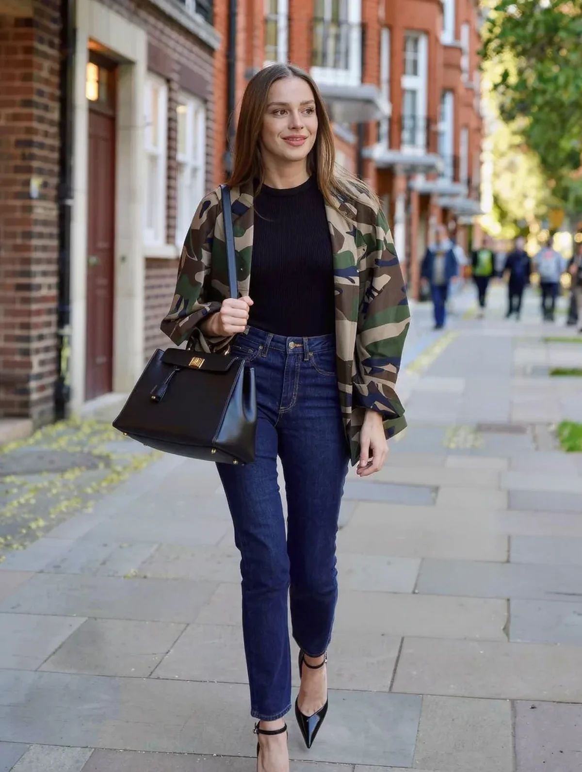 Camo Jacket With Dark Denim: Three Fall Outfit Formulas That Work